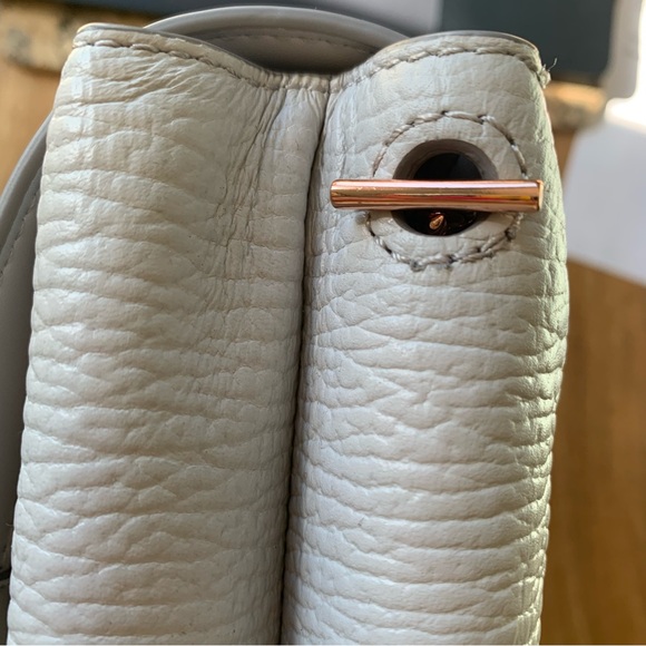 Ted Baker Women's Jemms Robot Lock Cross Body Bag - Grey - Picture 3 of 13